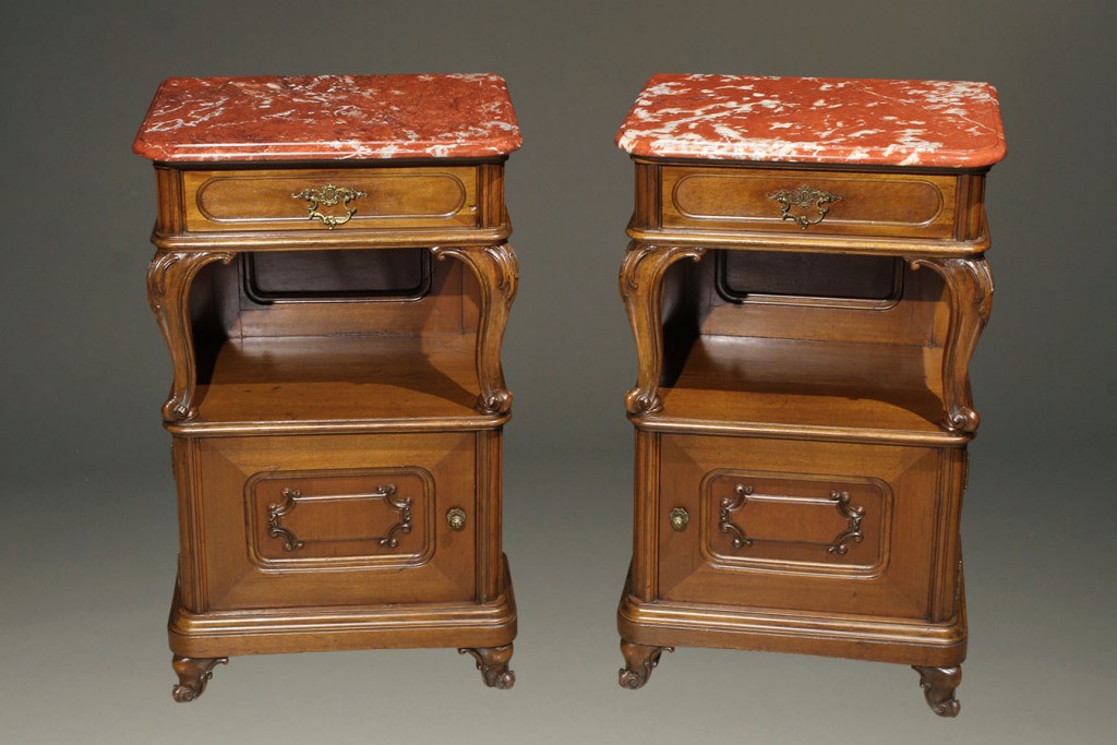 How To Tell The Difference Between Antique And Reproduction 