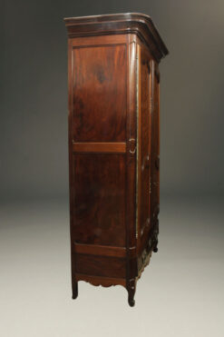 A1872C-Louis-XV-antique-armoire-mahogany-bordeaux