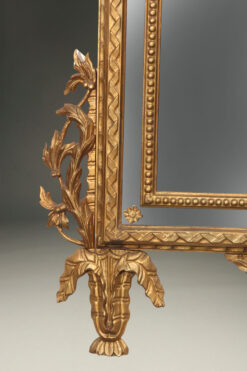Alternative view of Piemonte mirror with carved gilded frame.
