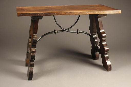 19th century antique Spanish style table A5354A1 19th century antique Spanish style table A5354A1