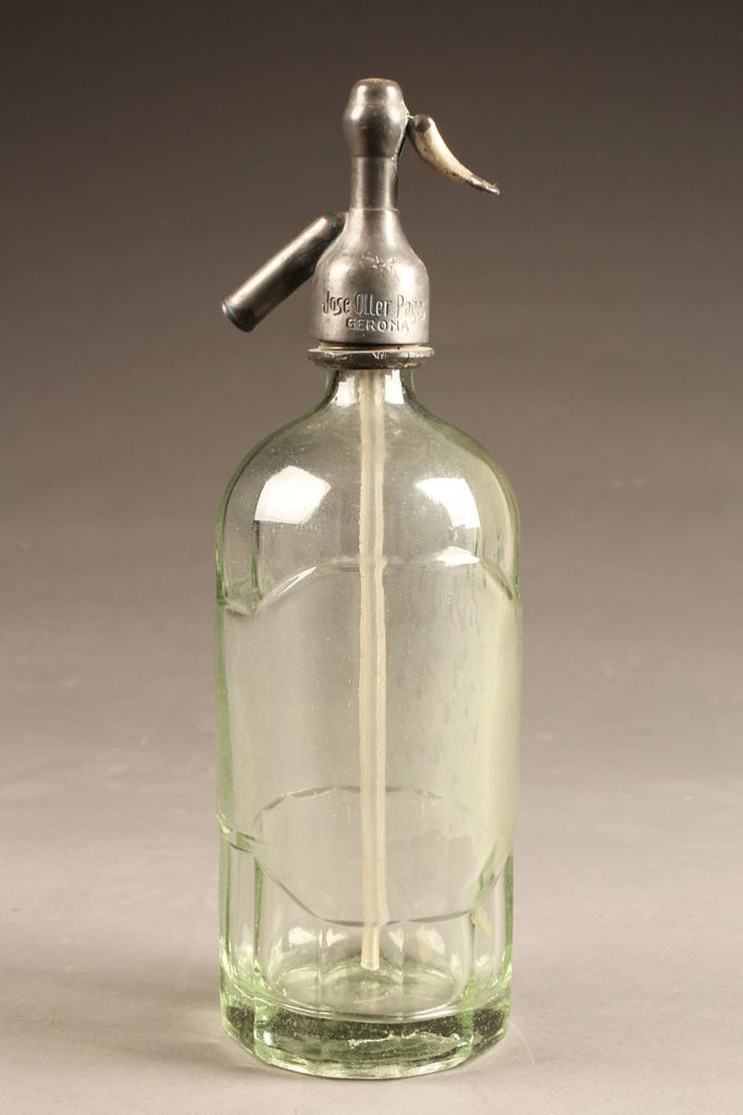 A5631A-antique-seltzer-bottle A5631A-antique-seltzer-bottle