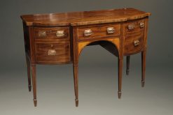 Late 18th century Federal style English sideboard in mahogany