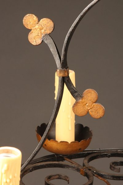 Late 19th century French round wrought iron chandelier with 5 arms and fluer-de-lis